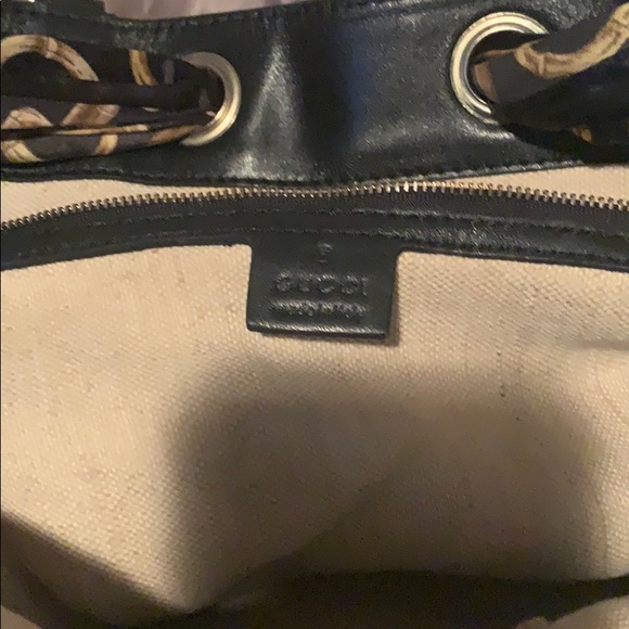 Handbag - Picture 2 of 5